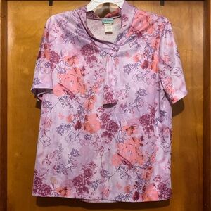 *Clearance-Final* Sara Morgan Size L Lavender Floral Top